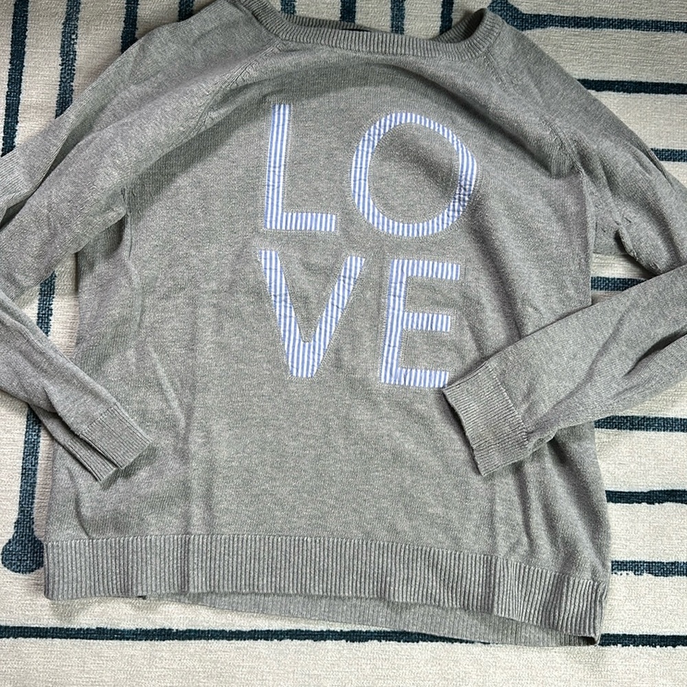 Gap Grey Seersucker LOVE sweater. L